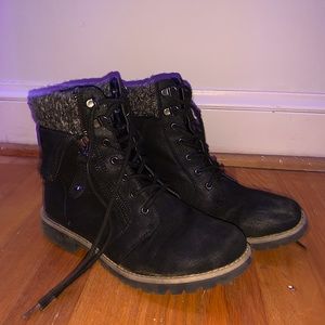 Lace up black boots, size 7